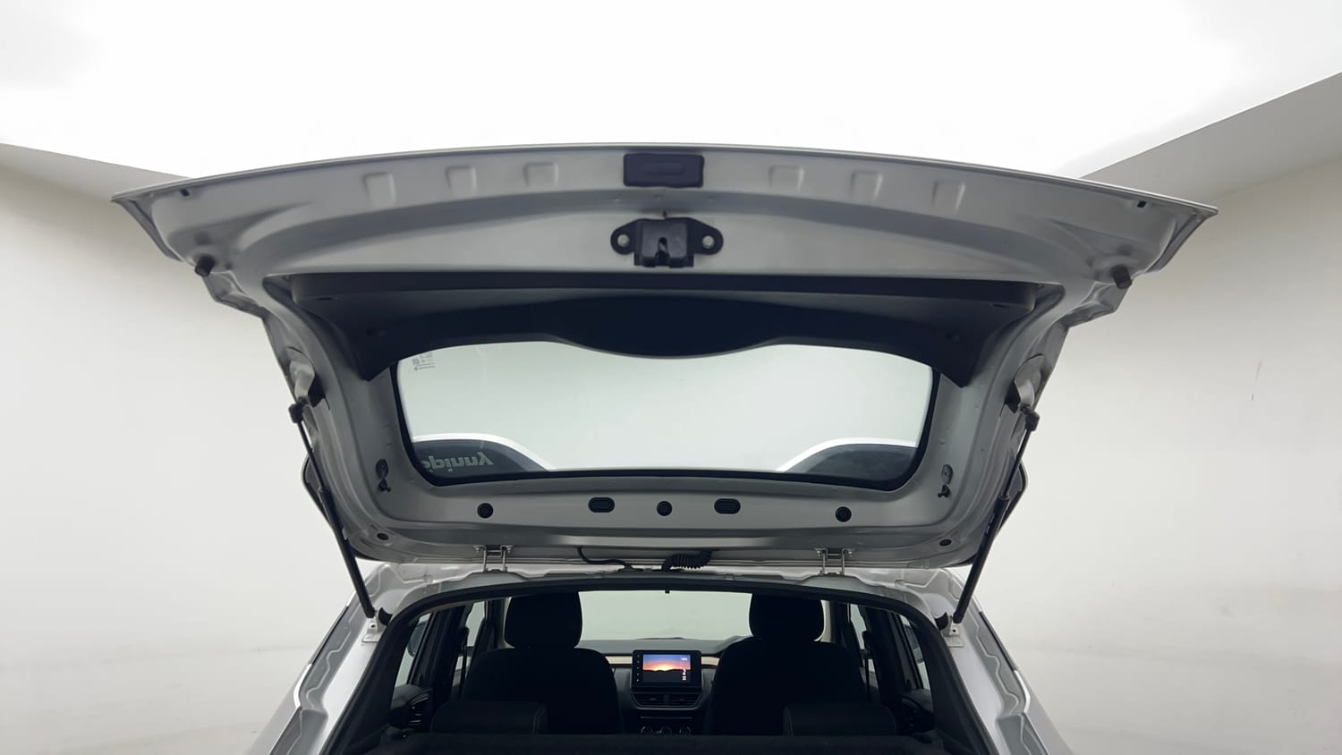 Used 2023 Renault Kiger RXT (O) Turbo MT Petrol Manual interior DICKY DOOR OPEN VIEW