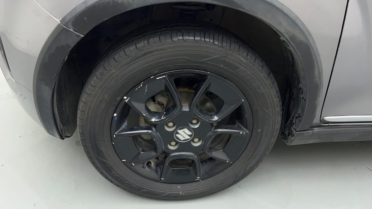 Used 2021 Maruti Suzuki Ignis Zeta 1.2 MT Petrol Manual tyres LEFT FRONT TYRE RIM VIEW
