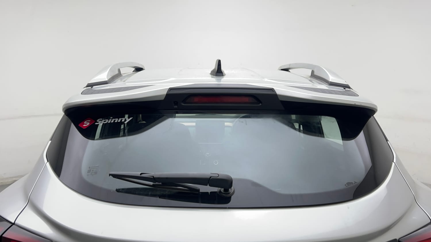 Used 2023 Renault Kiger RXT (O) Turbo MT Petrol Manual exterior BACK WINDSHIELD VIEW