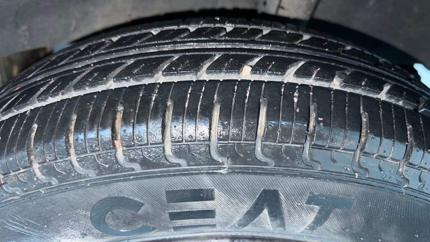 Used 2019 Renault Kwid RXL Petrol Manual tyres LEFT REAR TYRE TREAD VIEW