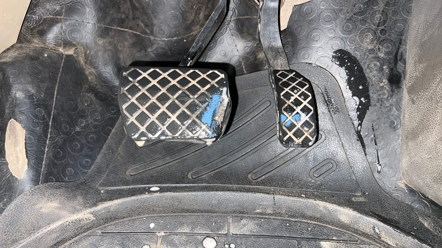 Used 2016 Volkswagen Vento Highline Petrol AT Petrol Automatic interior PEDALS VIEW