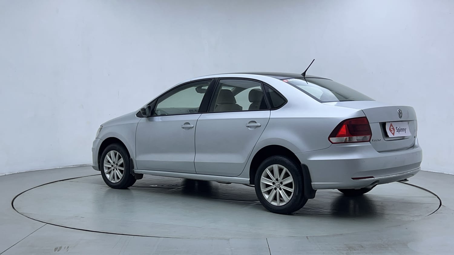 Used 2016 Volkswagen Vento Highline Petrol AT Petrol Automatic exterior LEFT REAR CORNER VIEW