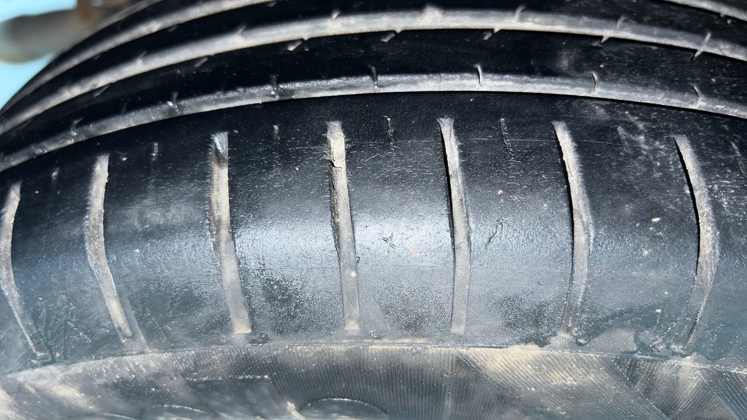 Used 2021 Maruti Suzuki Ignis Zeta 1.2 MT Petrol Manual tyres RIGHT REAR TYRE TREAD VIEW