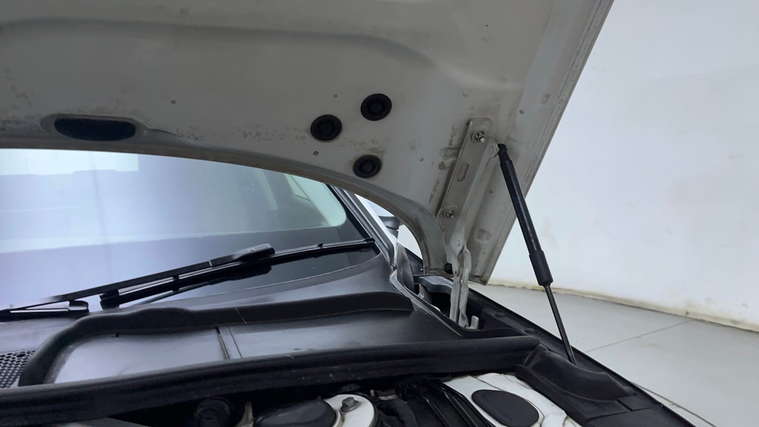 Used 2021 Audi A4 Premium Plus 40 TFSI Petrol Automatic engine ENGINE LEFT SIDE HINGE & APRON VIEW