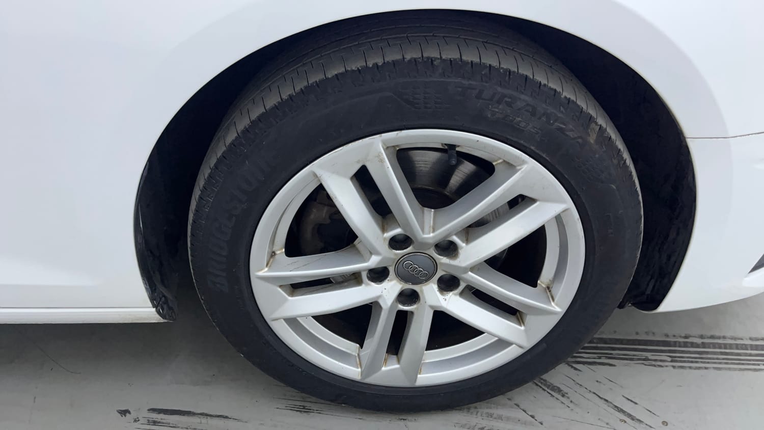 Used 2021 Audi A4 Premium Plus 40 TFSI Petrol Automatic tyres RIGHT FRONT TYRE RIM VIEW