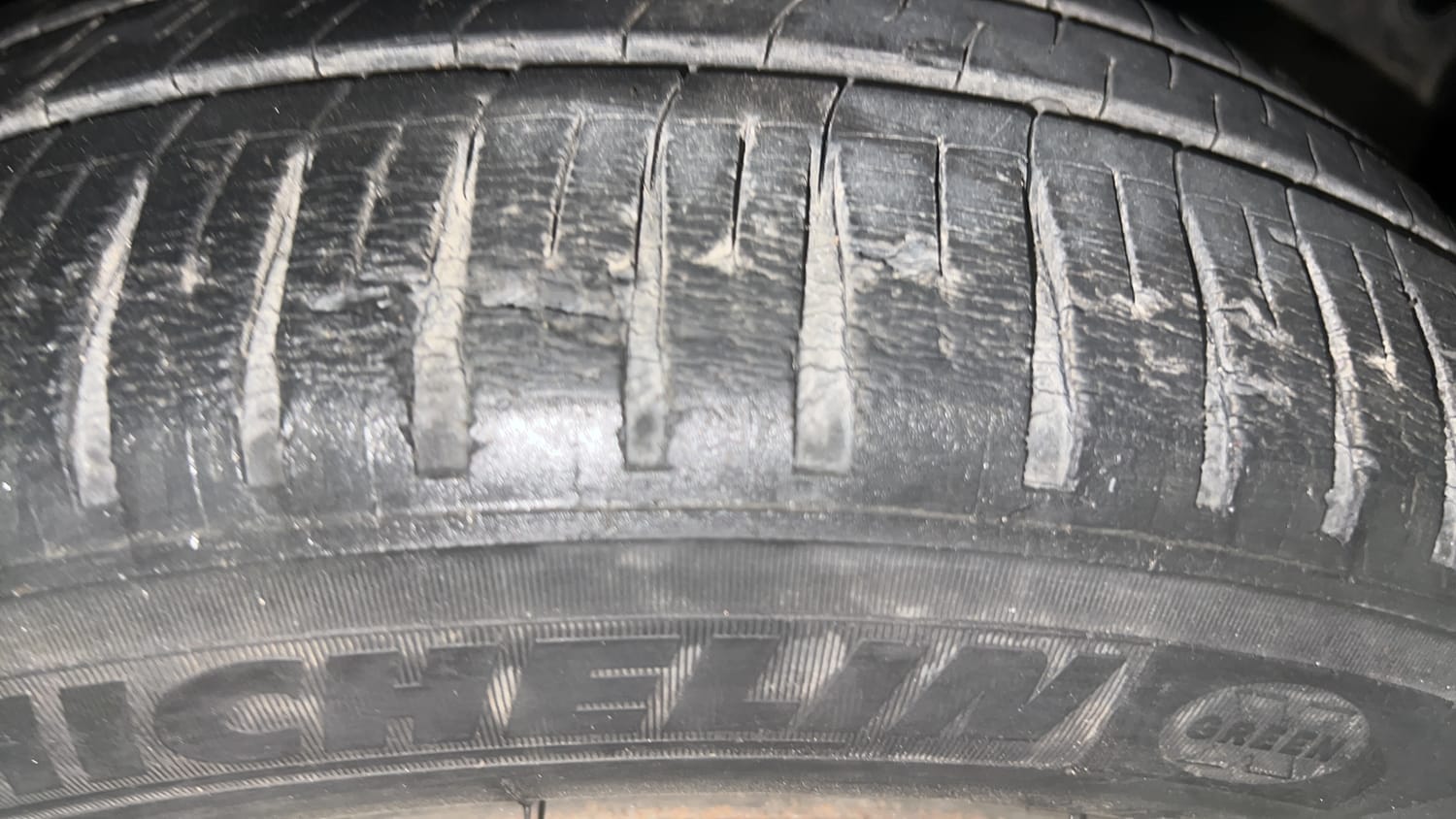 Used 2015 Honda City SV Petrol Manual tyres RIGHT FRONT TYRE TREAD VIEW