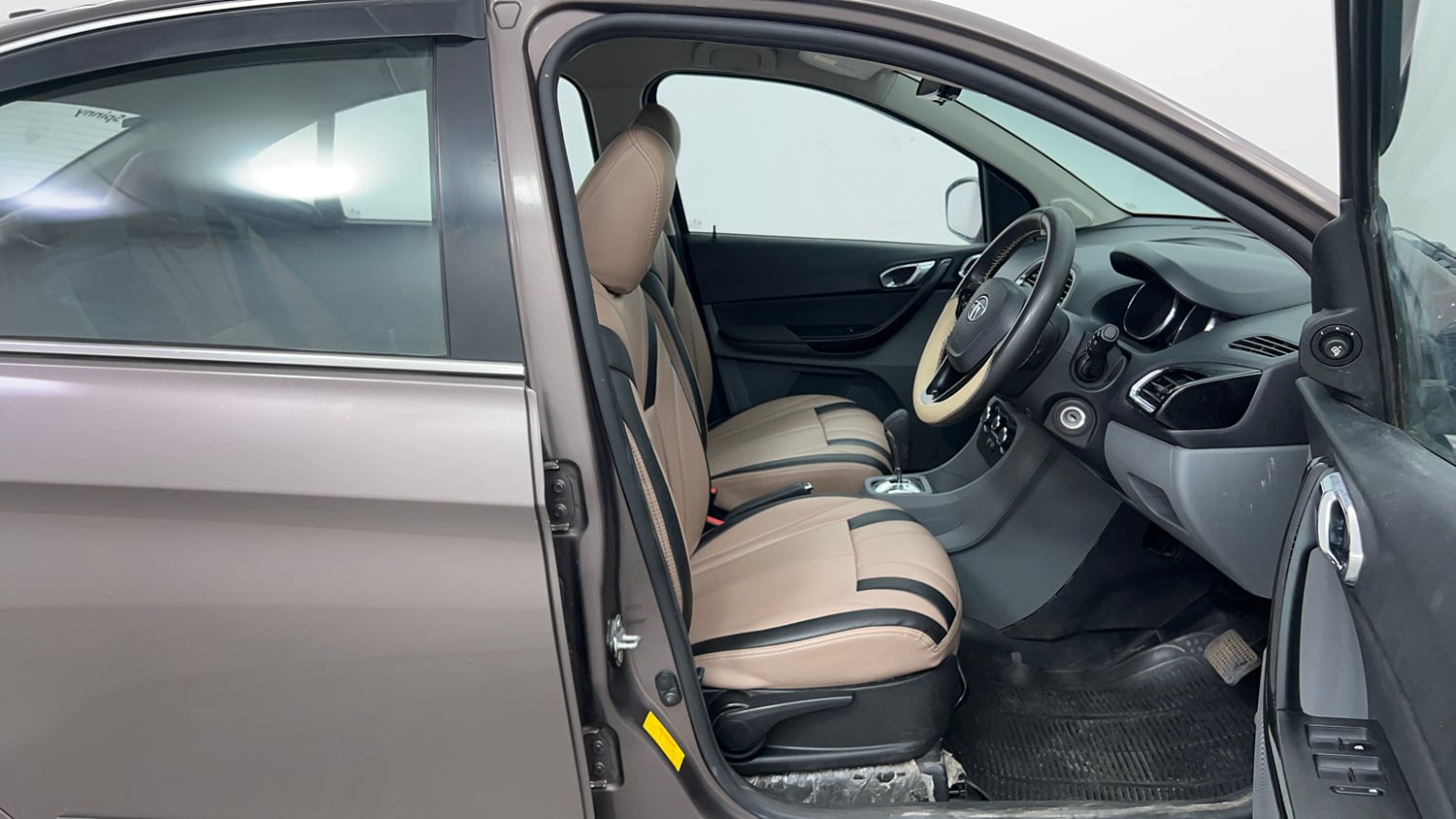 Used 2018 Tata Tigor Revotron XZA Petrol Automatic interior RIGHT SIDE FRONT DOOR CABIN VIEW
