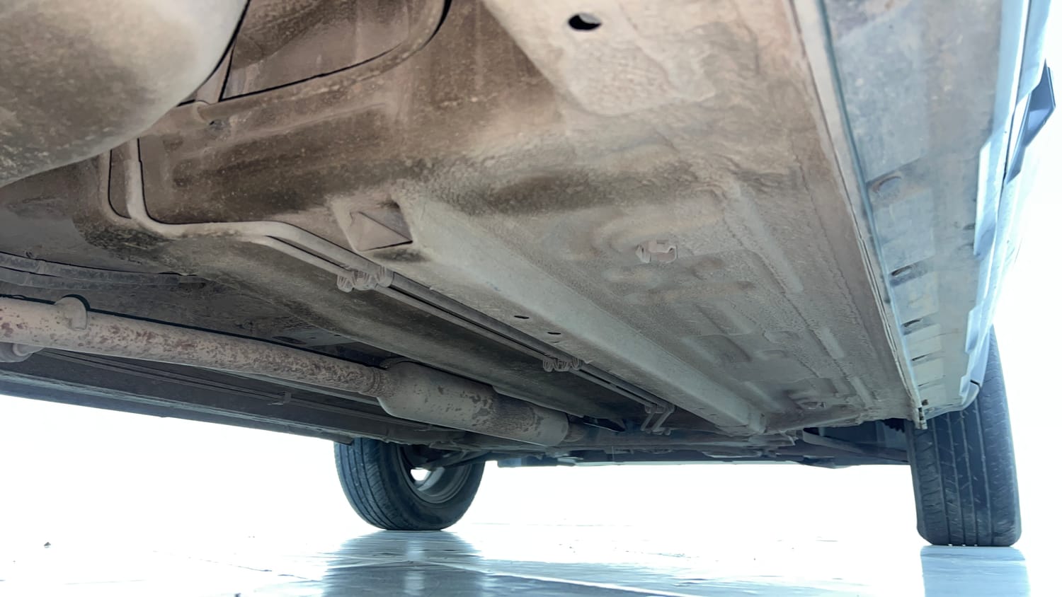 Used 2023 Renault Kiger RXT (O) Turbo MT Petrol Manual extra REAR RIGHT UNDERBODY VIEW