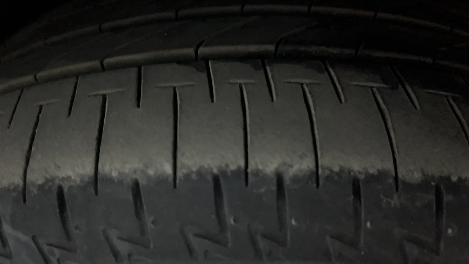 Used 2021 Audi A4 Premium Plus 40 TFSI Petrol Automatic tyres LEFT FRONT TYRE TREAD VIEW