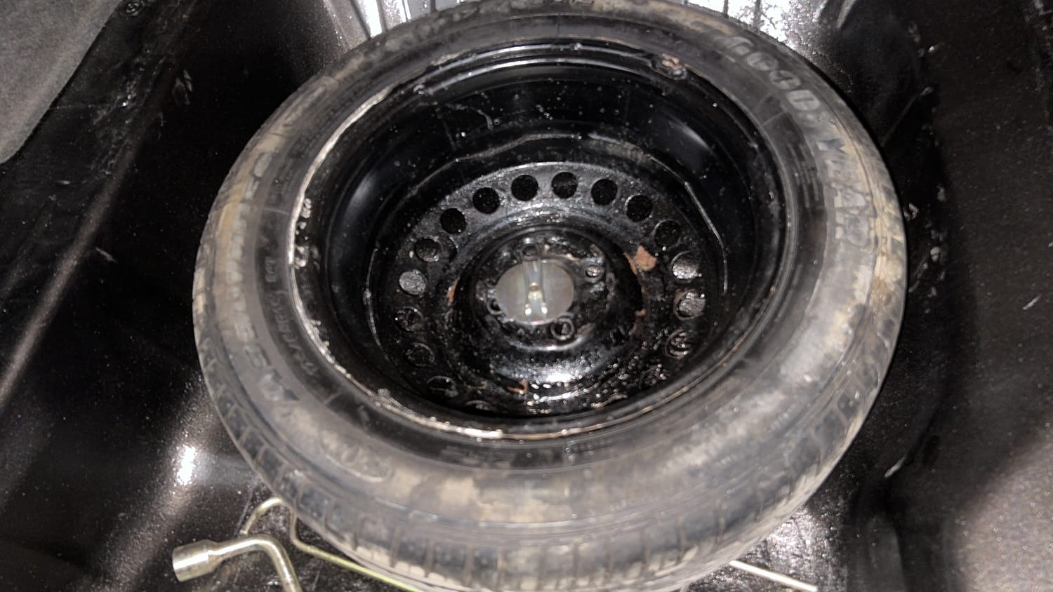 Used 2015 Honda City SV Petrol Manual tyres SPARE TYRE VIEW