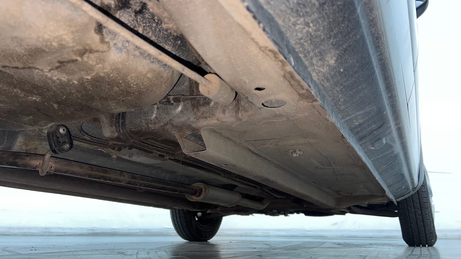 Used 2019 Renault Kwid RXL Petrol Manual extra REAR RIGHT UNDERBODY VIEW