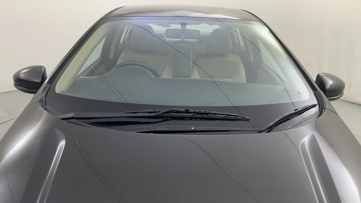 Used 2015 Honda City SV Petrol Manual exterior FRONT WINDSHIELD VIEW
