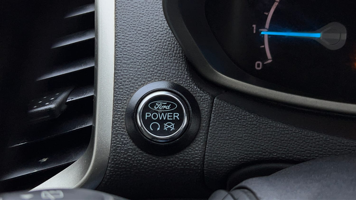 2016 Ford EcoSport Titanium 1.5L Ti-VCT AT-41
