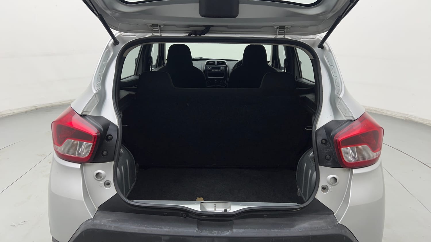 Used 2019 Renault Kwid RXL Petrol Manual interior DICKY INSIDE VIEW