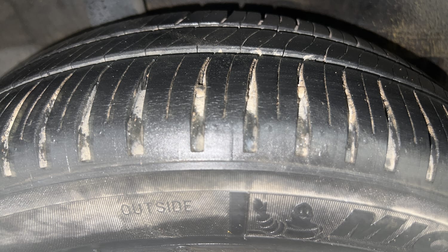 Used 2015 Honda City SV Petrol Manual tyres RIGHT REAR TYRE TREAD VIEW