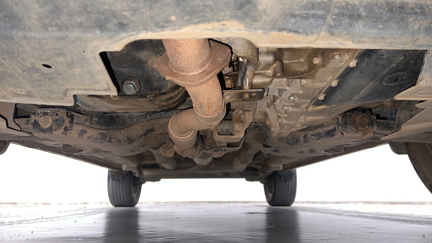 Used 2023 Tata Nexon Fearless Plus S 1.2 Revotron Petrol 7DCA DT Petrol Automatic extra FRONT LEFT UNDERBODY VIEW
