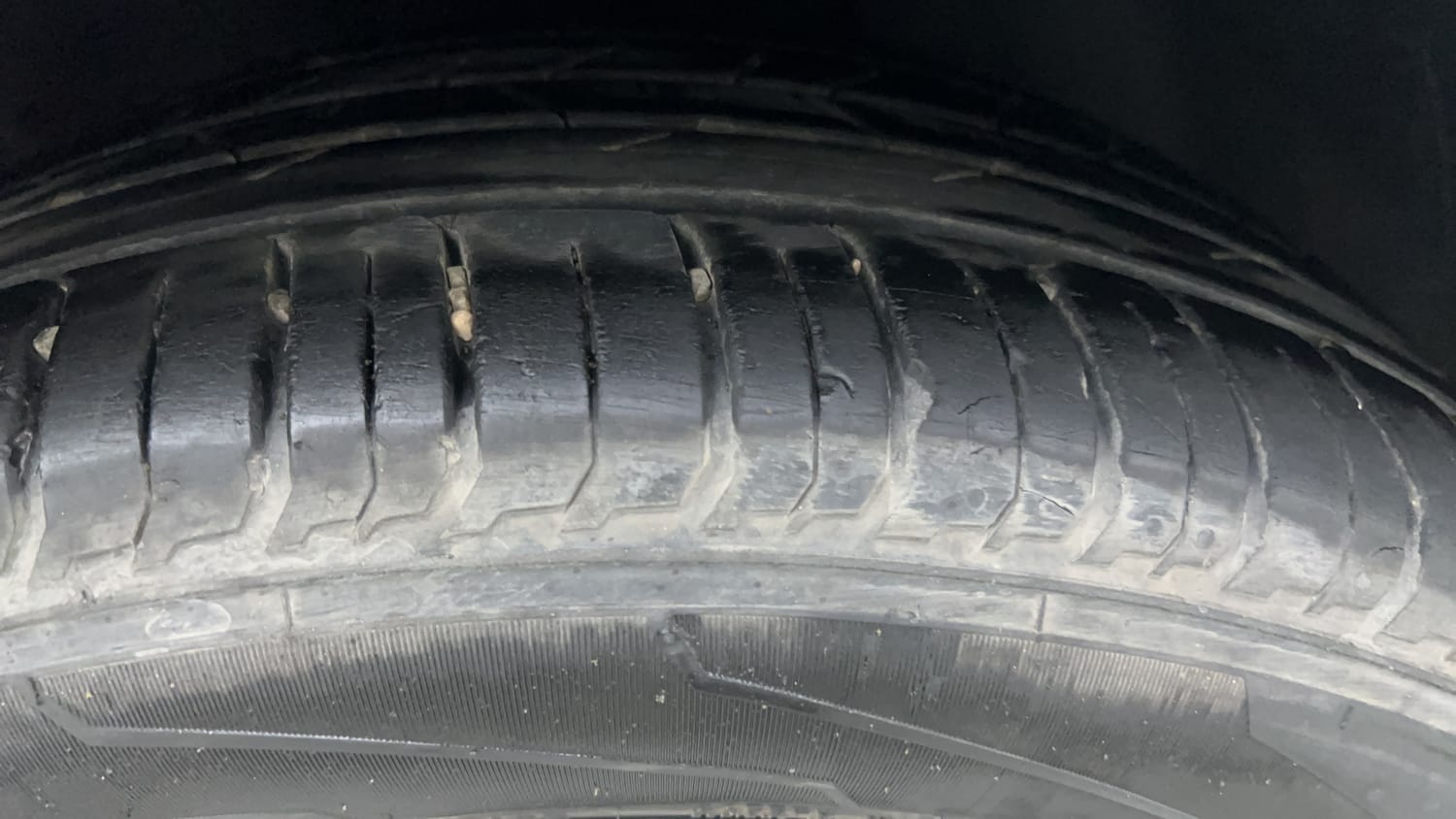 Used 2025 Hyundai New i20 Asta (O) 1.2 MT Petrol Manual tyres RIGHT FRONT TYRE TREAD VIEW