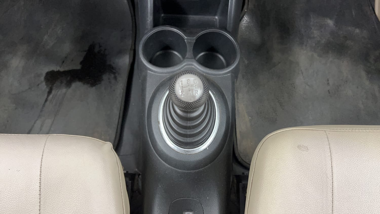 Used 2017 Honda Amaze 1.2 VX i-VTEC Petrol Manual interior GEAR  KNOB VIEW