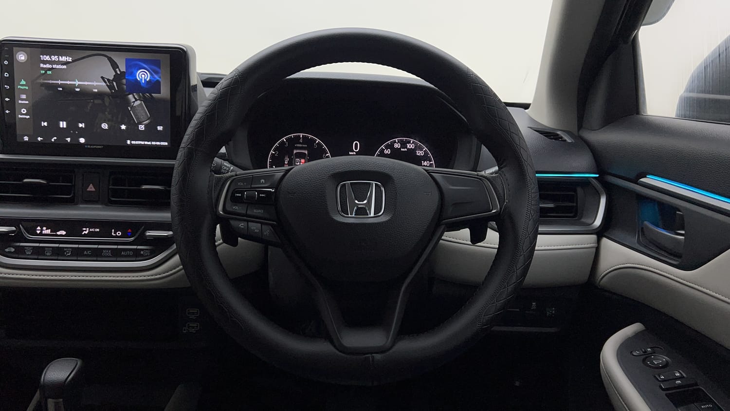 Used 2025 Honda Elevate Apex Edition V CVT Petrol Automatic interior STEERING VIEW