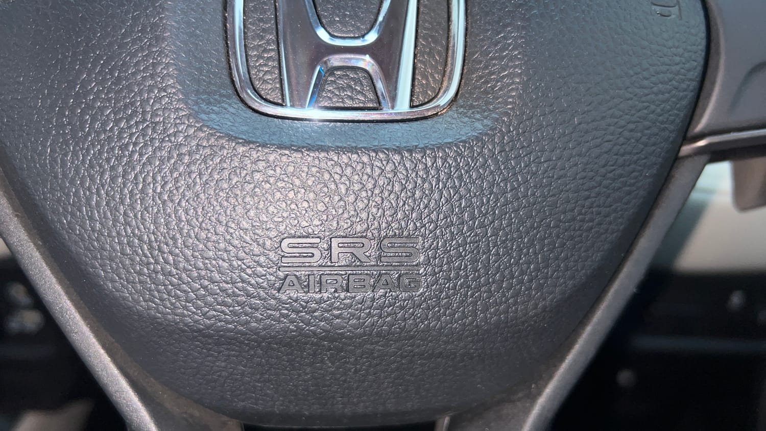 Used 2025 Honda Elevate Apex Edition V CVT Petrol Automatic top_features Airbags