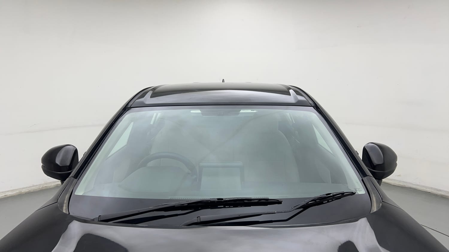Used 2025 Honda Elevate Apex Edition V CVT Petrol Automatic exterior FRONT WINDSHIELD VIEW