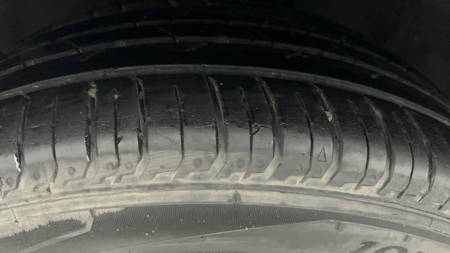Used 2025 Hyundai New i20 Asta (O) 1.2 MT Petrol Manual tyres LEFT FRONT TYRE TREAD VIEW