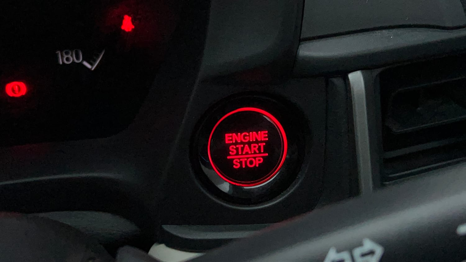 Used 2025 Honda Elevate Apex Edition V CVT Petrol Automatic top_features Keyless start