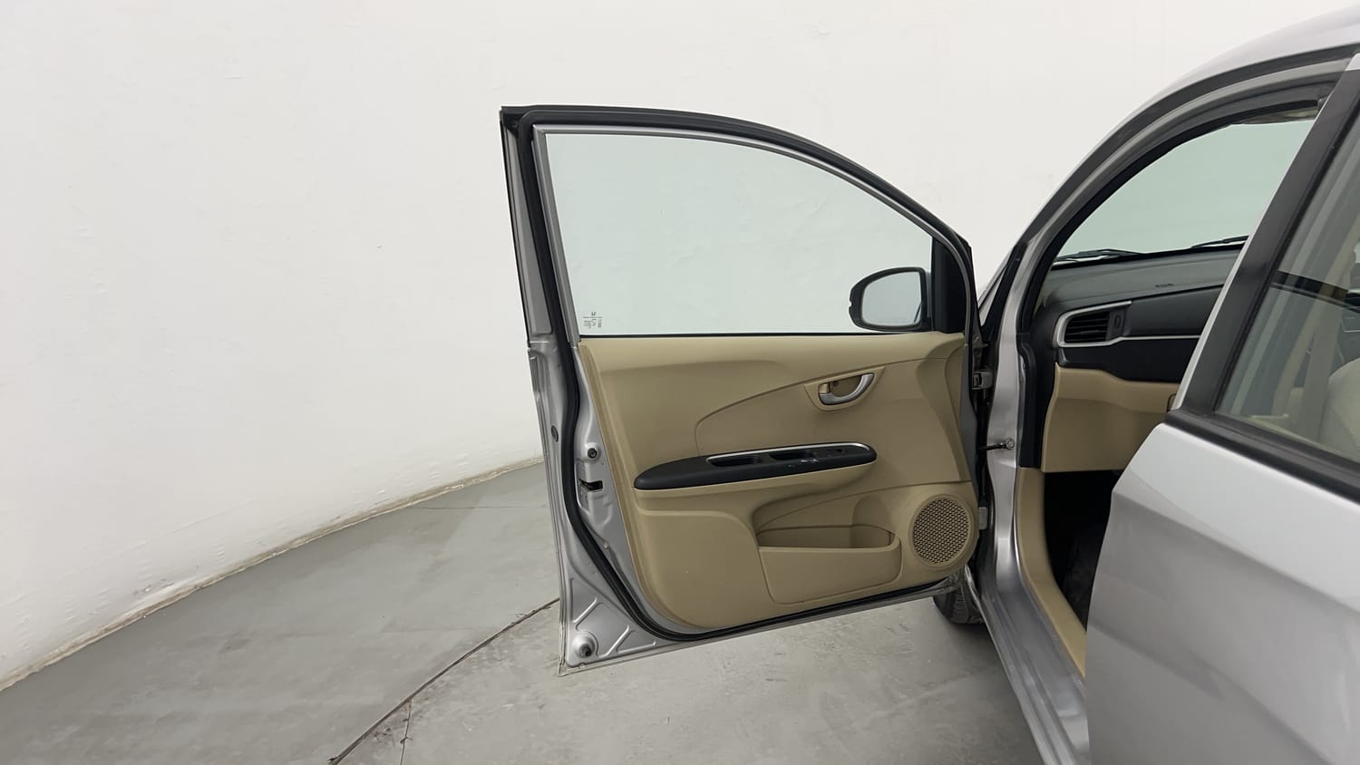 Used 2017 Honda Amaze 1.2 VX i-VTEC Petrol Manual interior LEFT FRONT DOOR OPEN VIEW