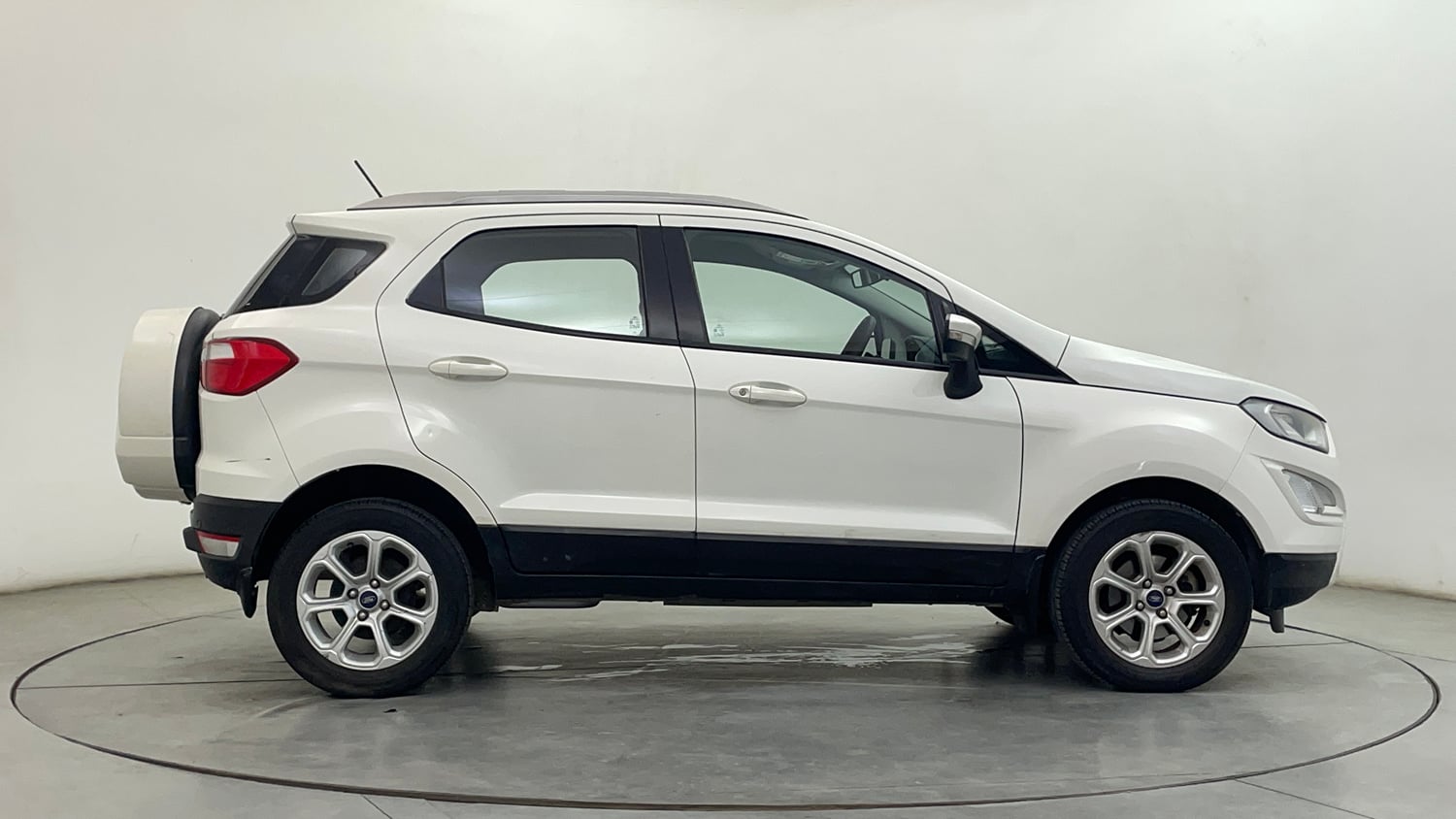 Used 2019 Ford EcoSport Titanium + 1.5L Ti-VCT AT Petrol Automatic exterior RIGHT SIDE VIEW