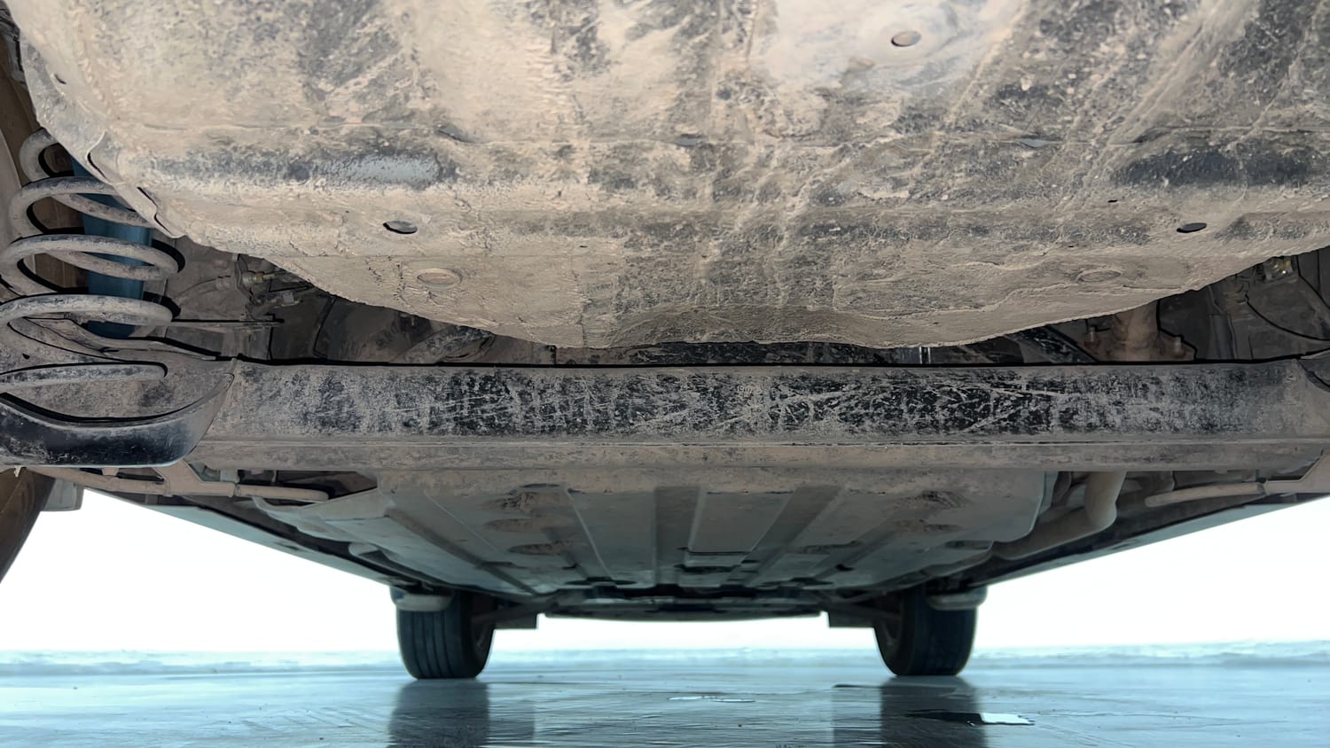 Used 2025 Honda Elevate Apex Edition V CVT Petrol Automatic extra REAR UNDERBODY VIEW (TAKEN FROM REAR)