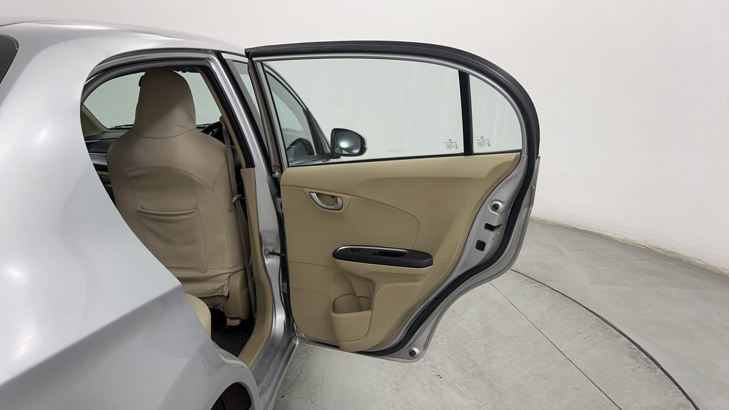 Used 2017 Honda Amaze 1.2 VX i-VTEC Petrol Manual interior RIGHT REAR DOOR OPEN VIEW