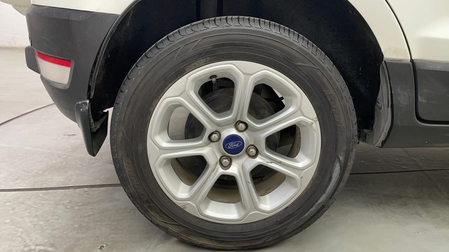 Used 2019 Ford EcoSport Titanium + 1.5L Ti-VCT AT Petrol Automatic tyres RIGHT REAR TYRE RIM VIEW