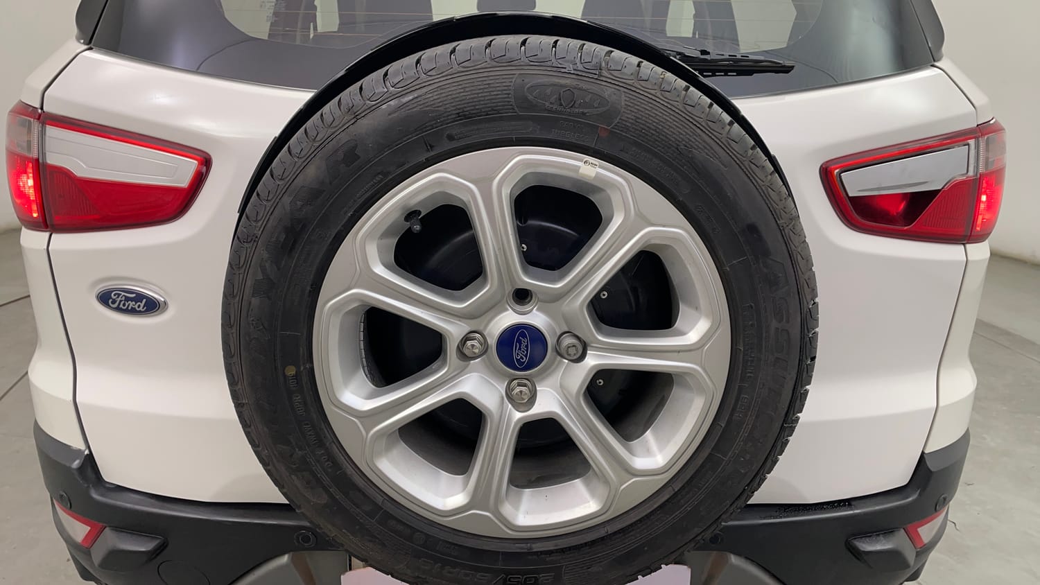 Used 2019 Ford EcoSport Titanium + 1.5L Ti-VCT AT Petrol Automatic tyres SPARE TYRE VIEW