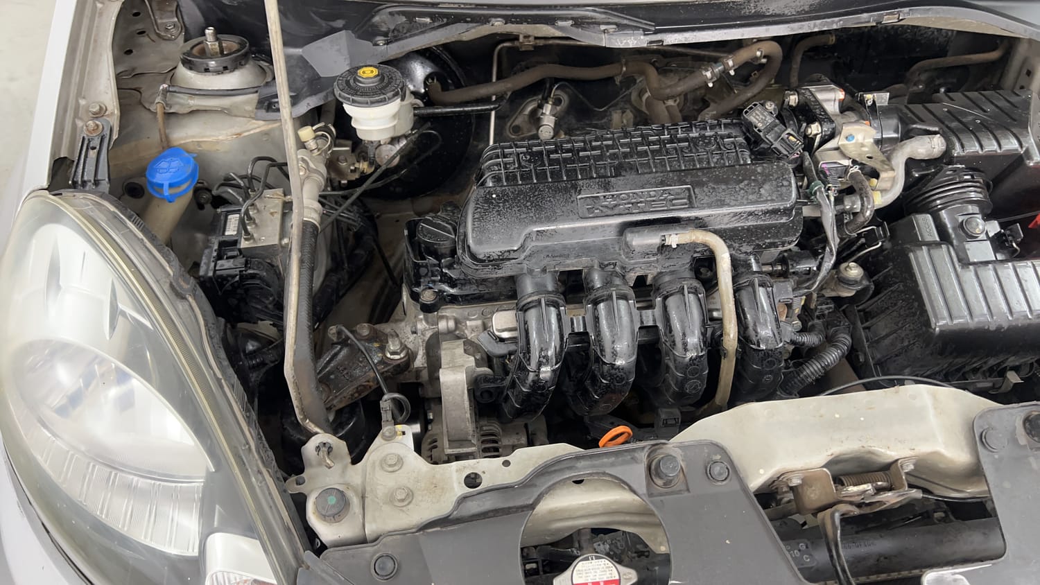 Used 2017 Honda Amaze 1.2 VX i-VTEC Petrol Manual engine ENGINE RIGHT SIDE VIEW