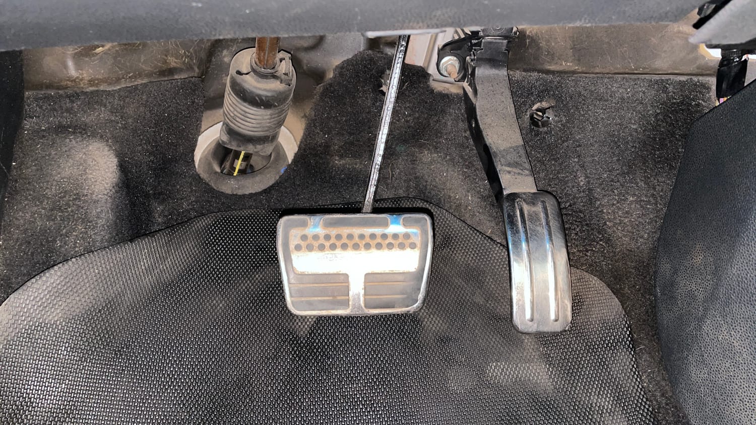 Used 2019 Ford EcoSport Titanium + 1.5L Ti-VCT AT Petrol Automatic interior PEDALS VIEW