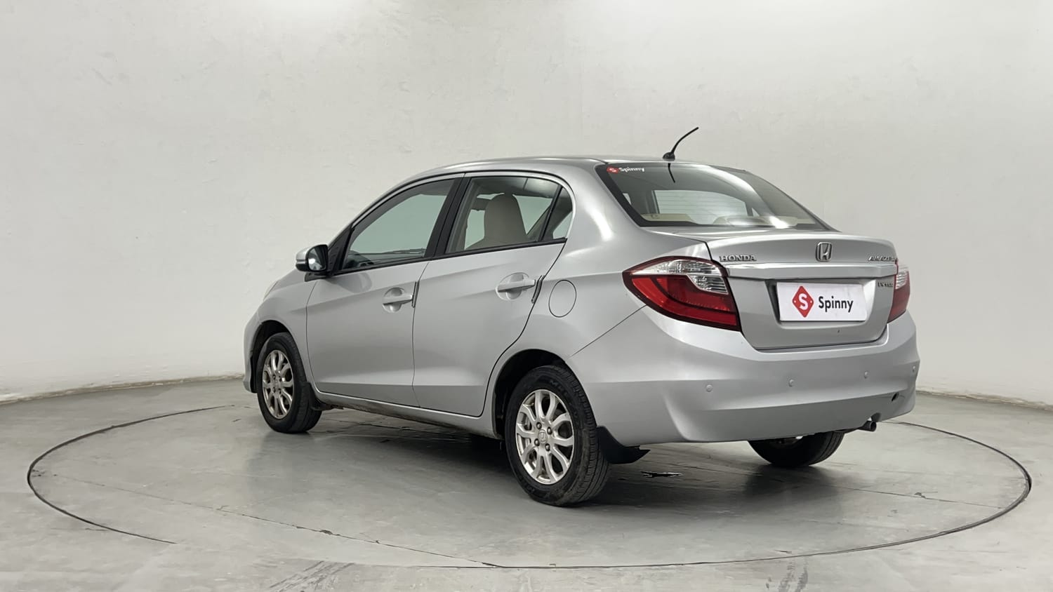 Used 2017 Honda Amaze 1.2 VX i-VTEC Petrol Manual exterior LEFT REAR CORNER VIEW