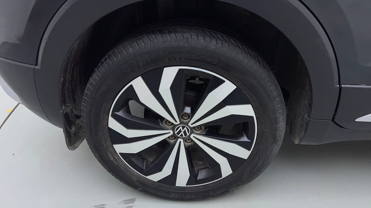 2022 Volkswagen Taigun GT Plus 1.5 TSI DSG-33