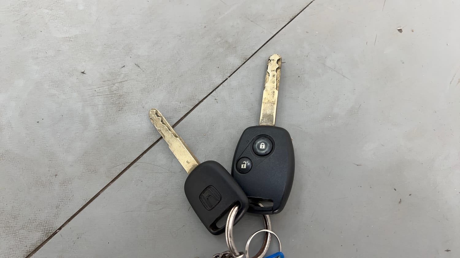 Used 2017 Honda Amaze 1.2 VX i-VTEC Petrol Manual extra CAR KEY VIEW