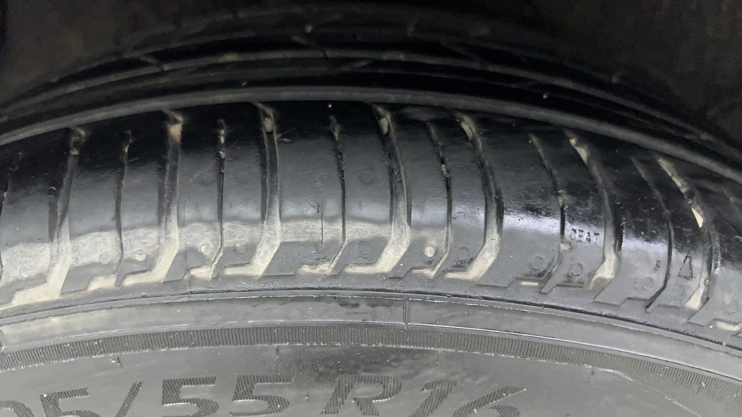 Used 2025 Hyundai New i20 Asta (O) 1.2 MT Petrol Manual tyres RIGHT REAR TYRE TREAD VIEW