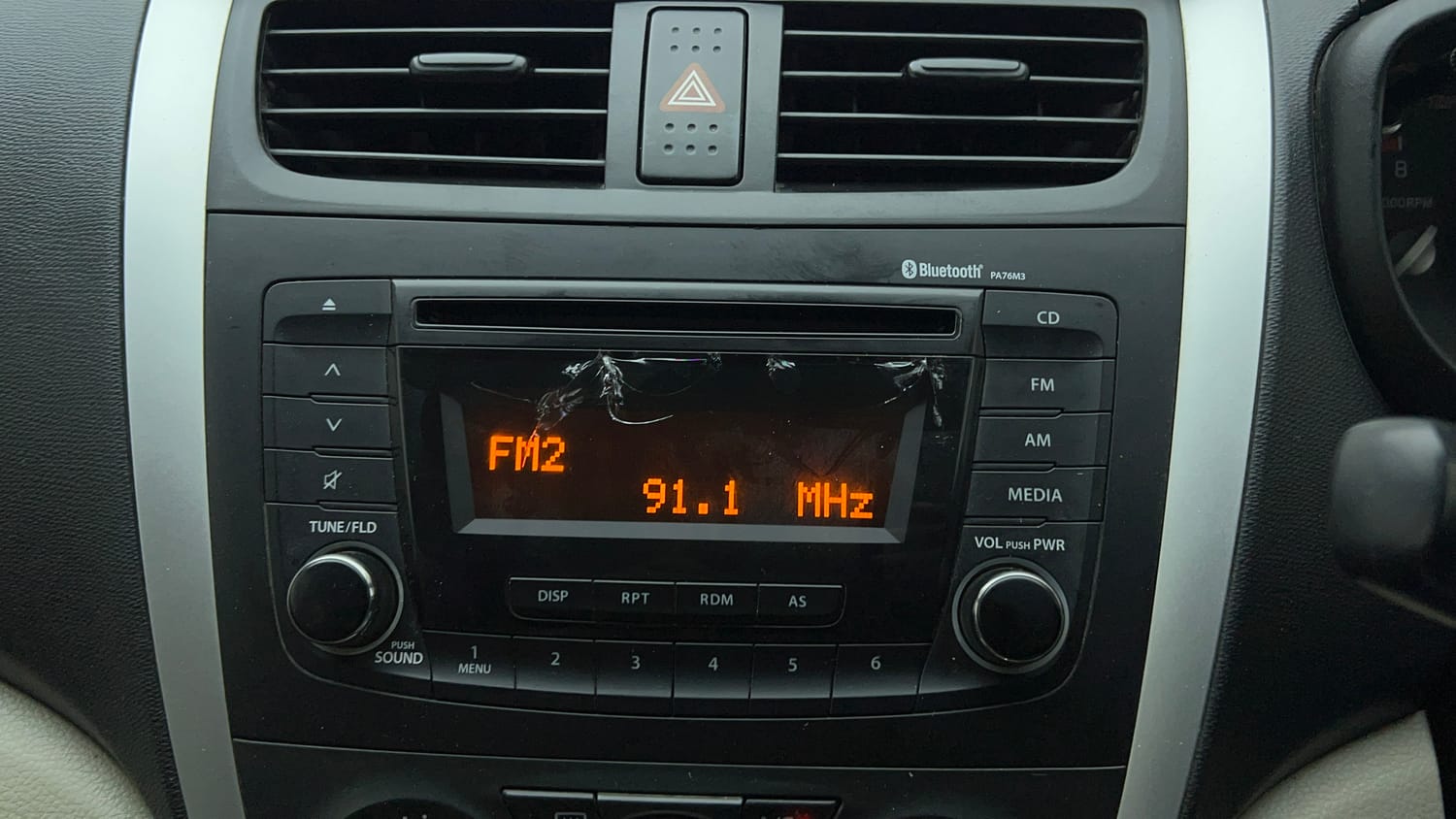 Used 2018 Maruti Suzuki Celerio ZXi (O) AMT Petrol Automatic top_features Integrated (in-dash) music system