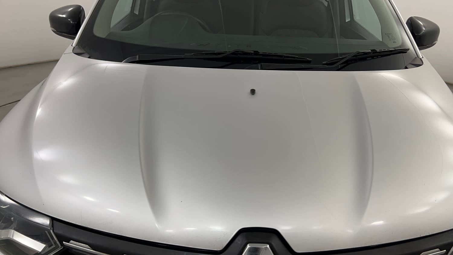 Used 2022 Renault Triber RXT EASY-R AMT Petrol Automatic dents MINOR SCRATCH