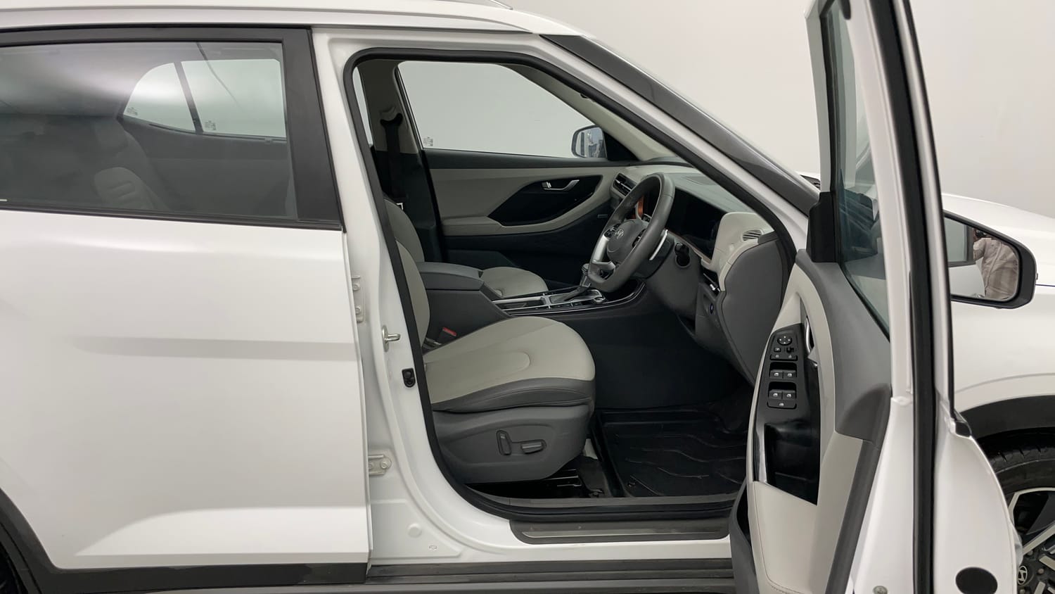Used 2024 Hyundai Creta 1.5 MPi Petrol IVT SX(O) Petrol Automatic interior RIGHT SIDE FRONT DOOR CABIN VIEW