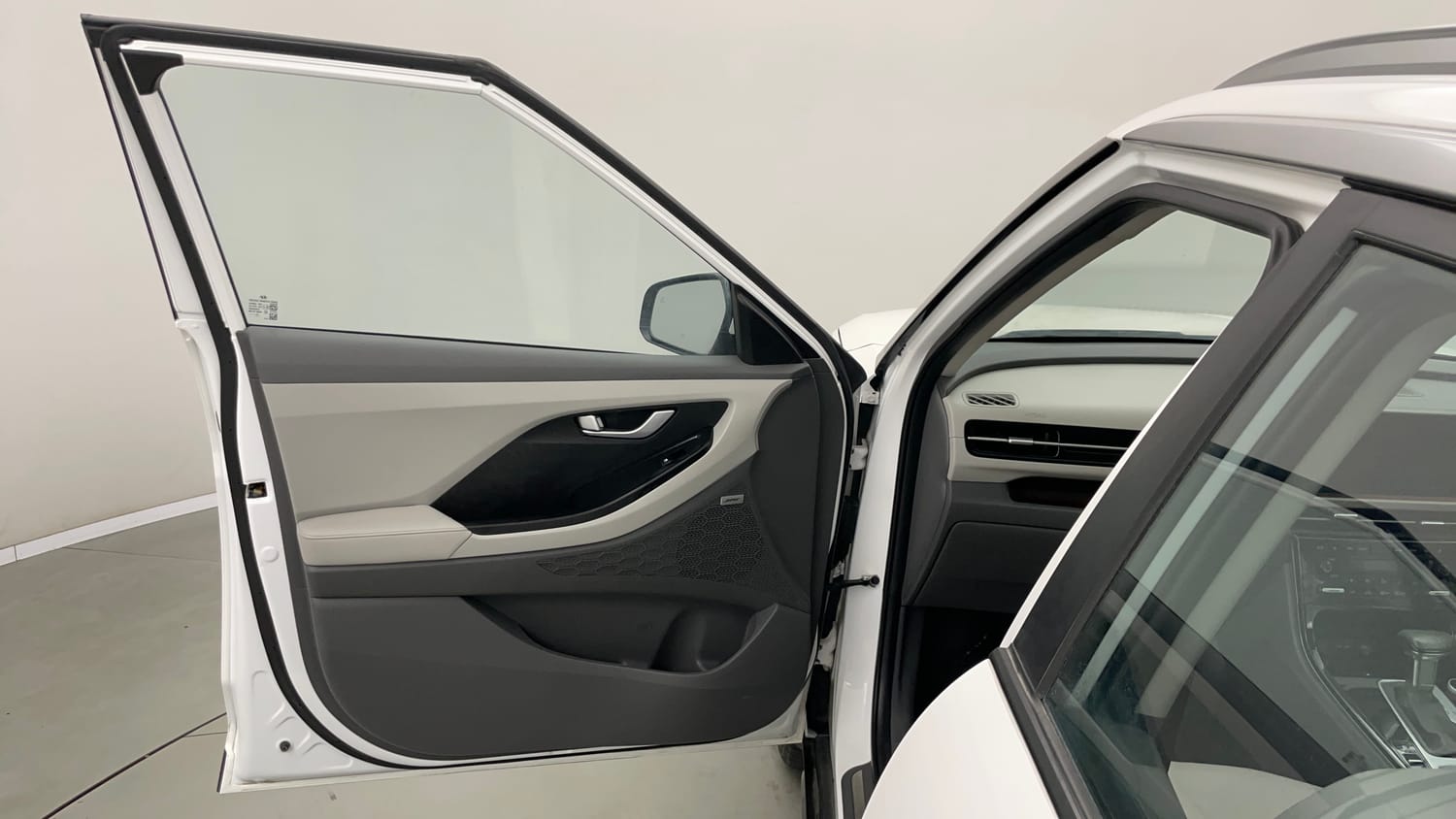 Used 2024 Hyundai Creta 1.5 MPi Petrol IVT SX(O) Petrol Automatic interior LEFT FRONT DOOR OPEN VIEW