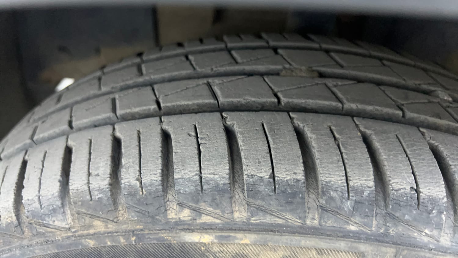 Used 2023 Renault Kwid CLIMBER AMT Petrol Automatic tyres LEFT FRONT TYRE TREAD VIEW