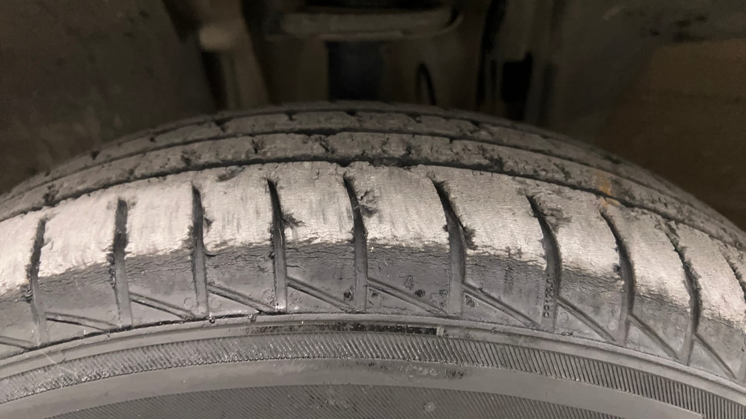 Used 2022 Renault Triber RXT EASY-R AMT Petrol Automatic tyres LEFT FRONT TYRE TREAD VIEW
