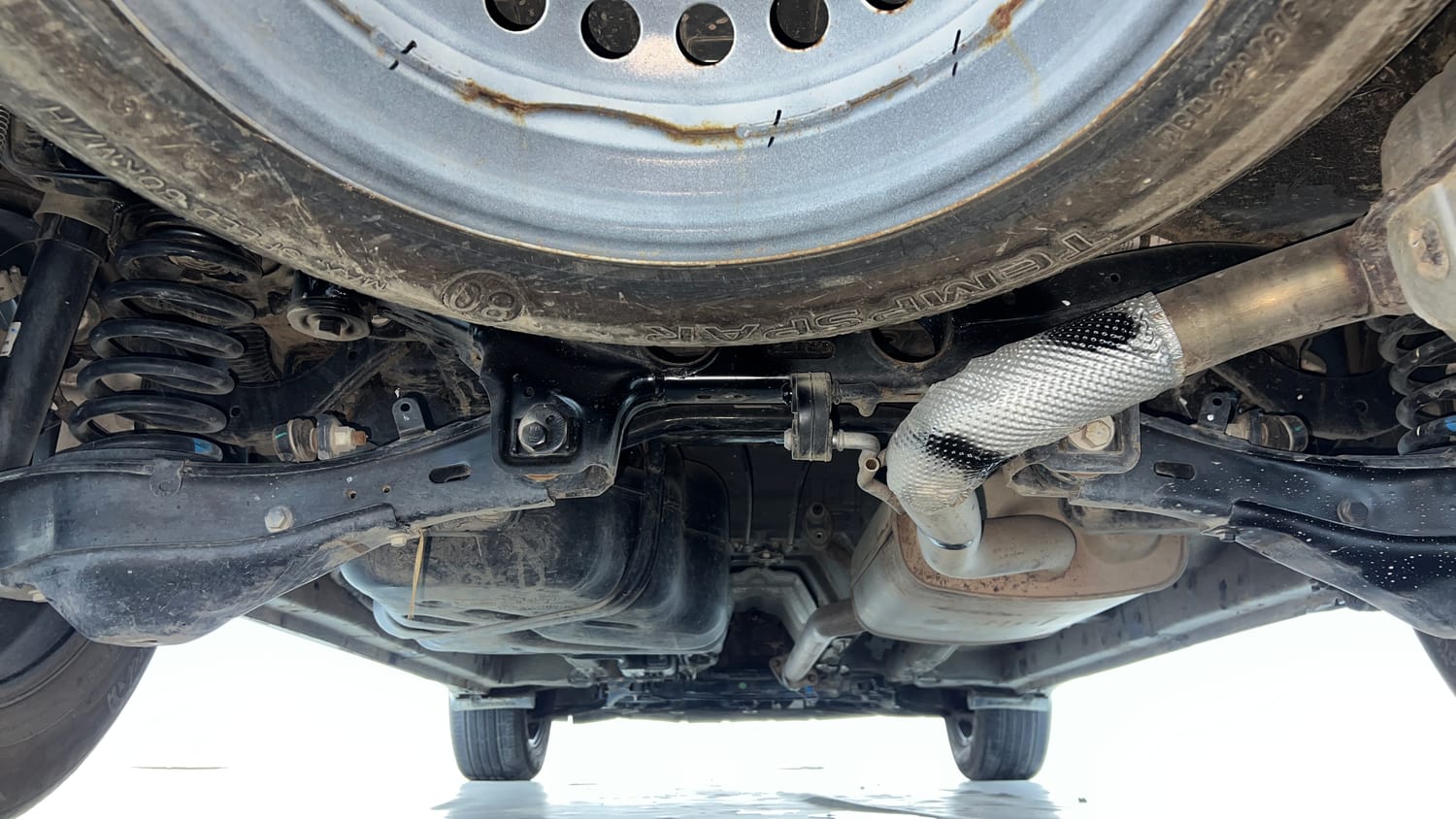 Used 2024 Mahindra XUV700 AX 5 Petrol MT 5 STR Petrol Manual extra REAR UNDERBODY VIEW (TAKEN FROM REAR)