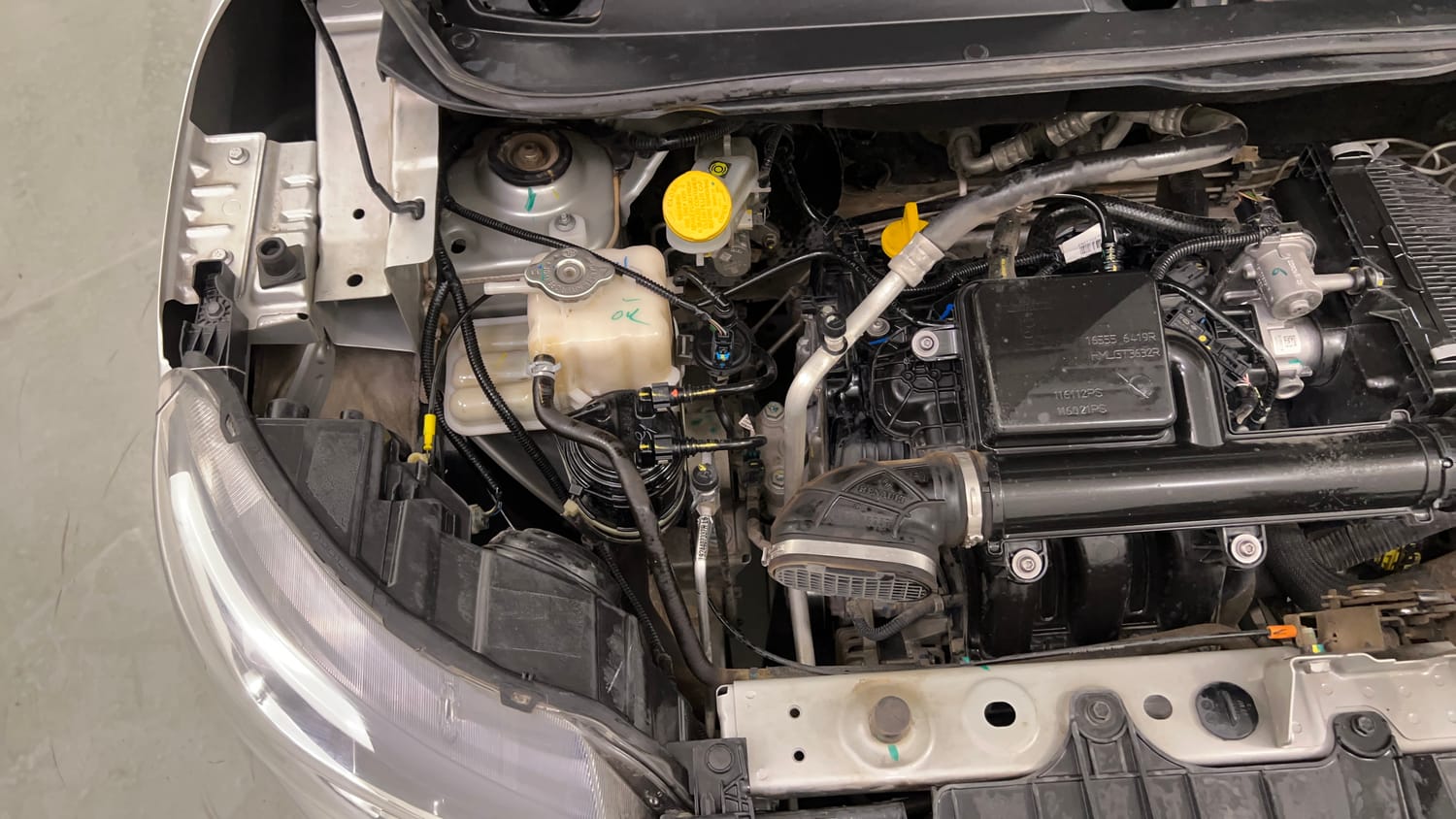 Used 2022 Renault Triber RXT EASY-R AMT Petrol Automatic engine ENGINE RIGHT SIDE VIEW
