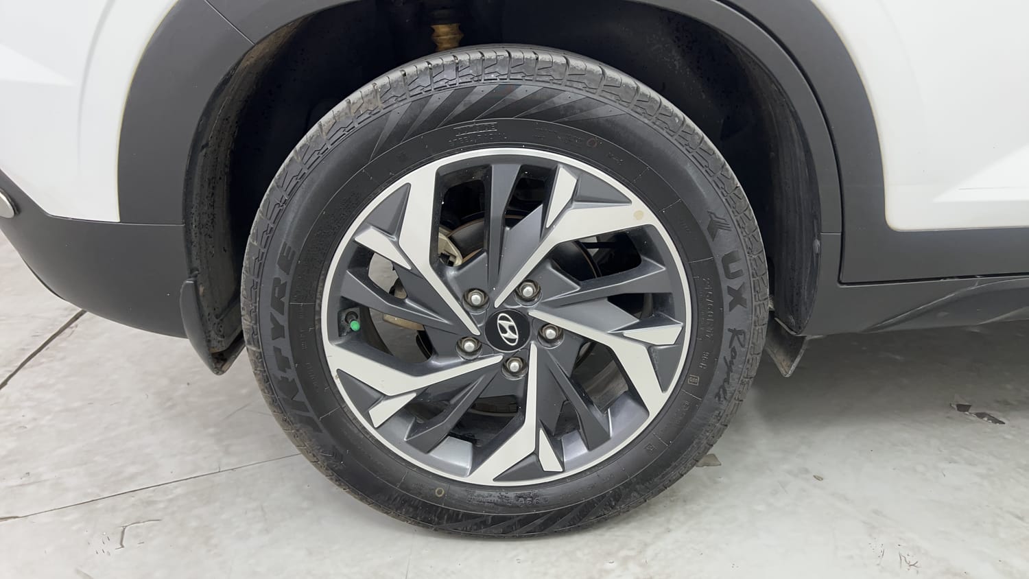 Used 2022 Hyundai Creta SX (O) 1.4 Turbo 7 DCT Petrol Automatic tyres RIGHT REAR TYRE RIM VIEW