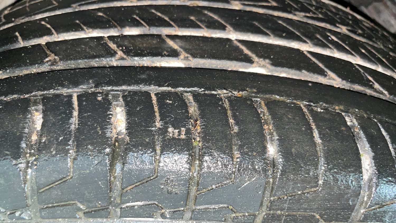Used 2024 Hyundai Creta 1.5 MPi Petrol IVT SX(O) Petrol Automatic tyres LEFT REAR TYRE TREAD VIEW