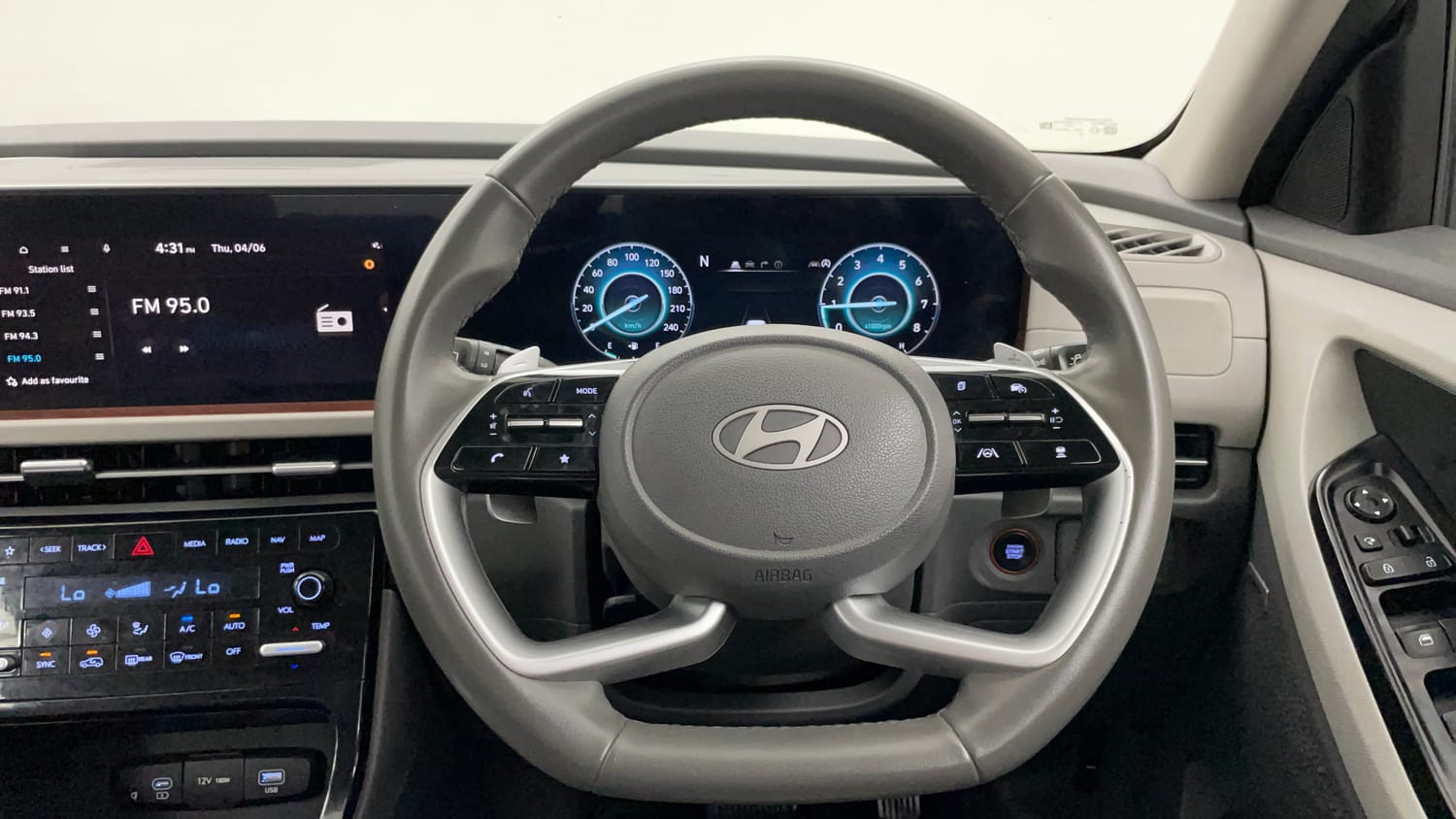 Used 2024 Hyundai Creta 1.5 MPi Petrol IVT SX(O) Petrol Automatic interior STEERING VIEW